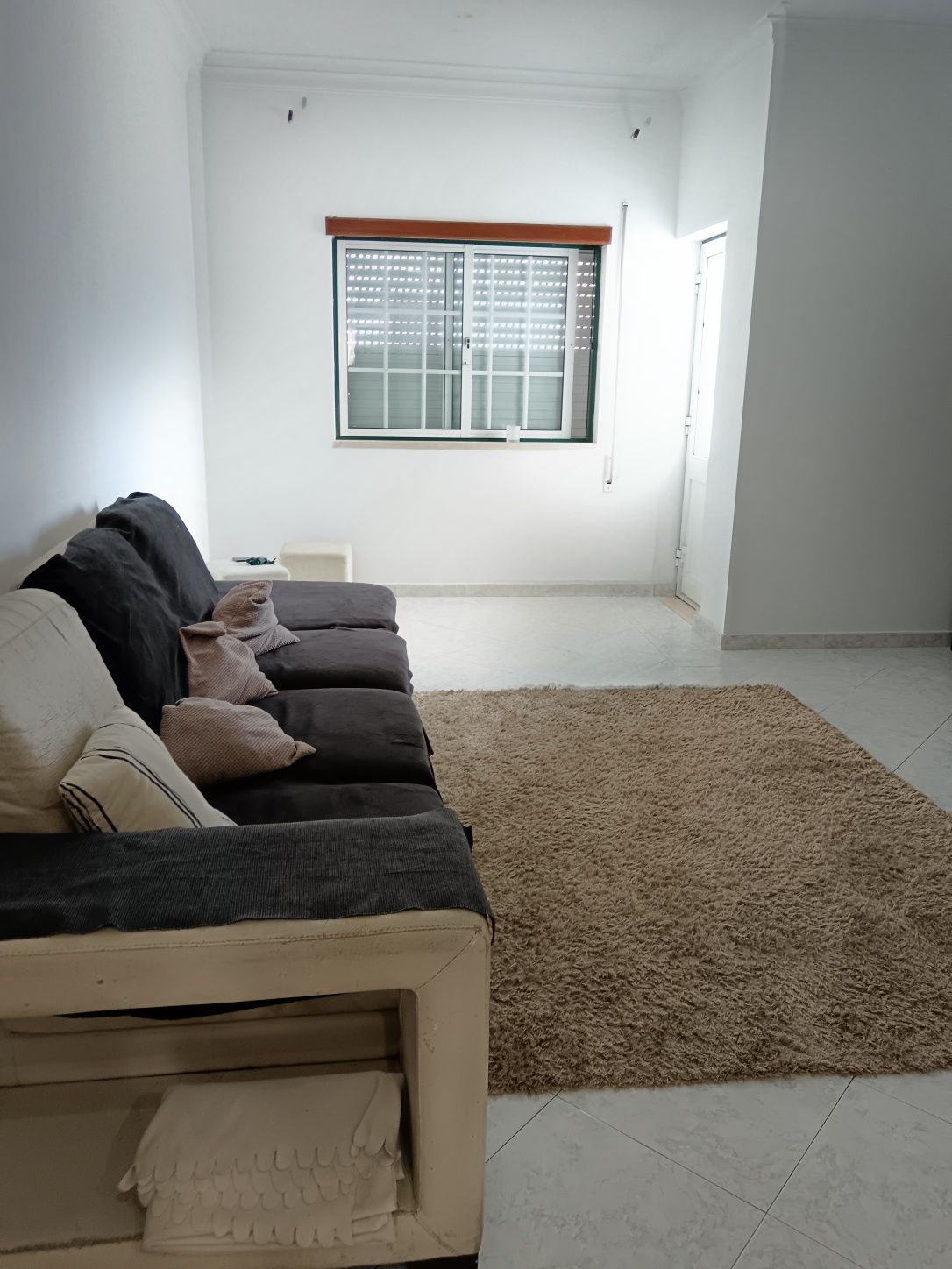 Apartamento T3 semi-equipado