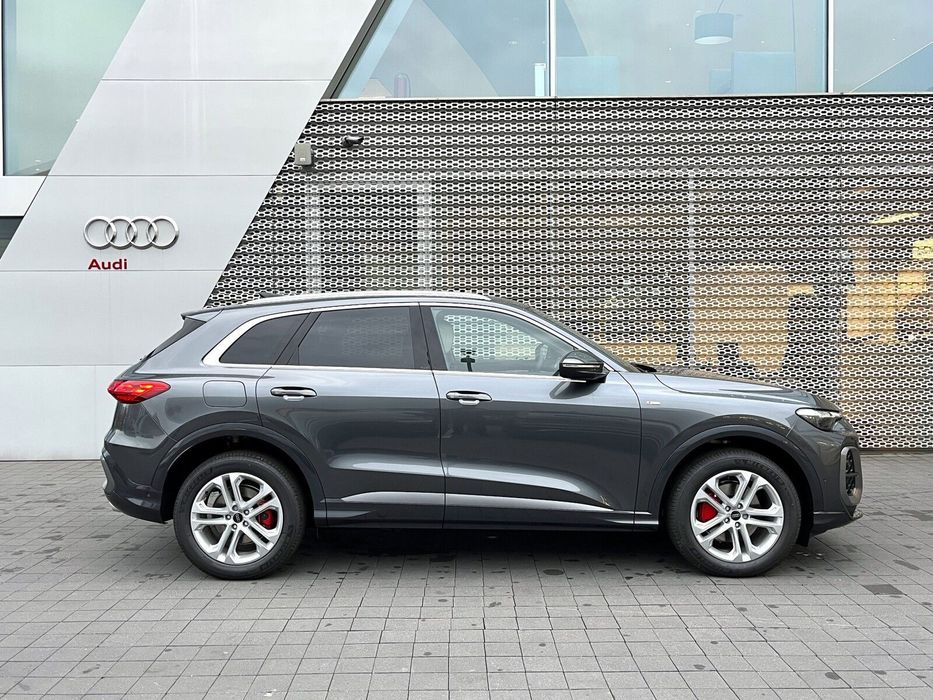 Audi Q5 Cena Katalogowa: ,00 Zł