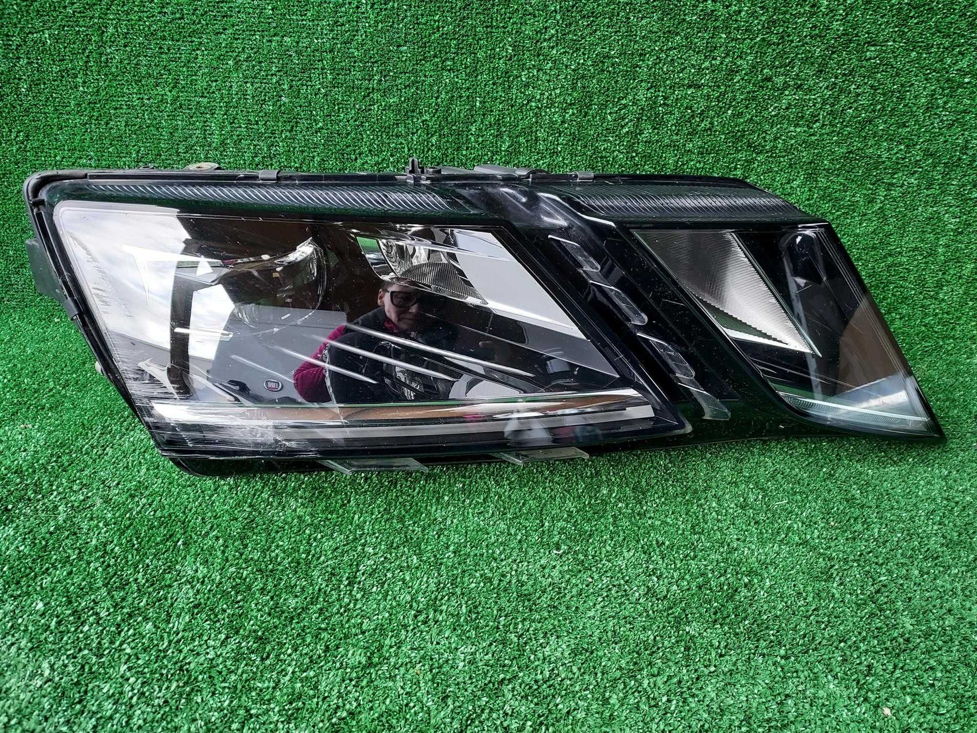 Lampa prawa przednia Skoda Octavia III LIFT FULL LED