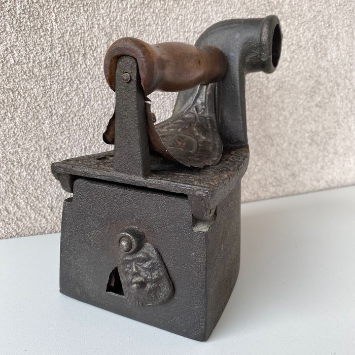 zabytkowe żelazko antyk