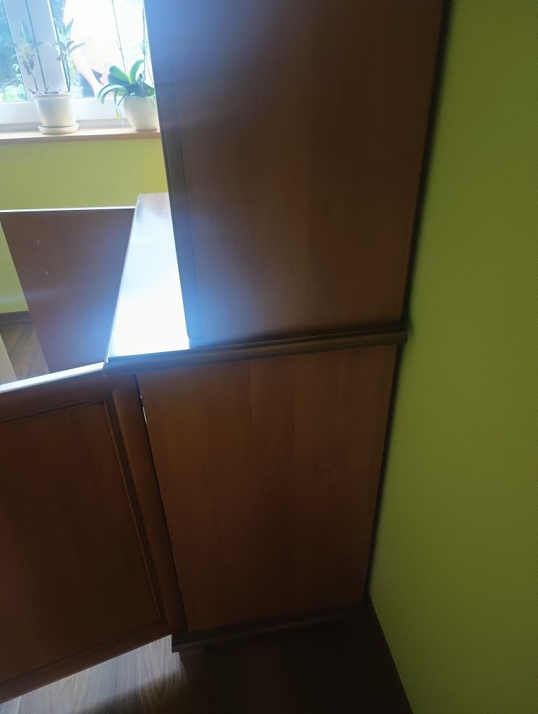 Szafka pod telewizor i witryna zestaw