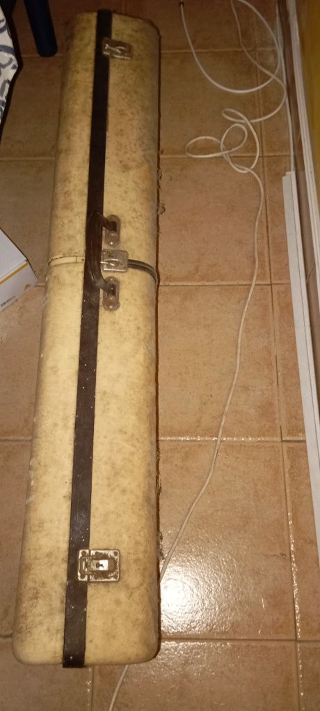 Máquina de tricotar antiga
