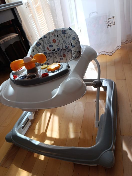Chodzik Baby Mix z kierownicą