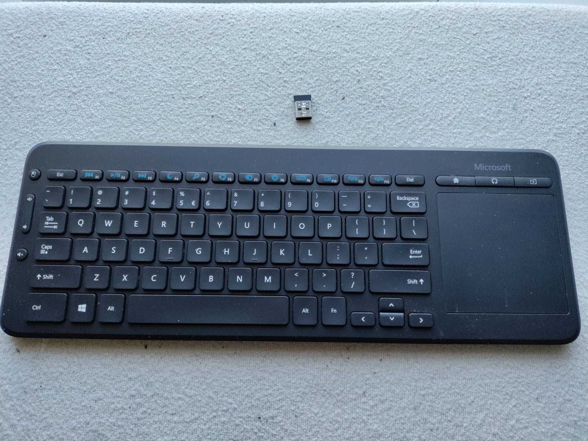 Bezprzewodowa klawiatura Microsoft All-in-One Media Keyboard