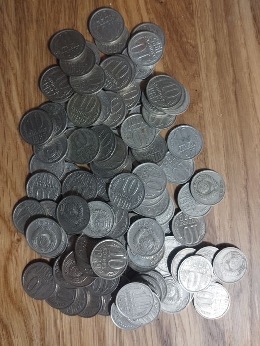 Обиходные и редкие монеты СССР и других стран 500 шт. всего