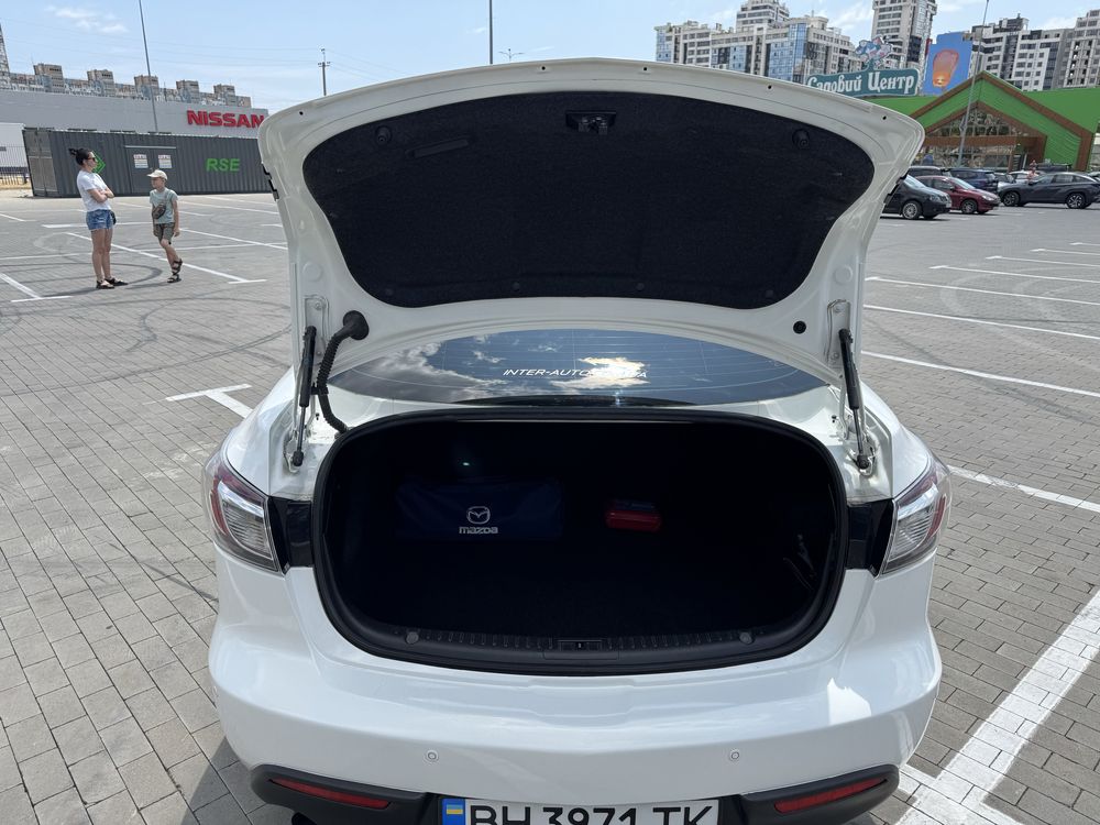 Mazda 3 1.6 автомат Официал/Идеал