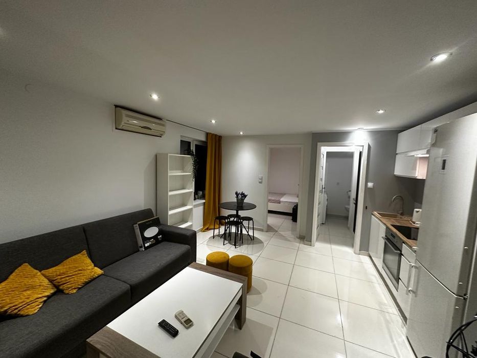 Wynajmę przytulne 2-pokojowe mieszkanie z ogrodem i klimatyzacj Osiedl