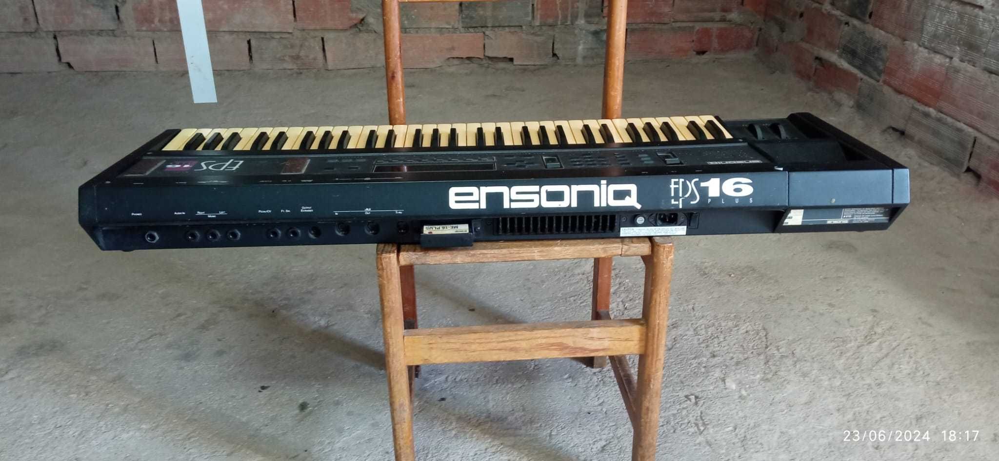 Sampler/Synth Vintage ENSONIQ EPS 16 PLUS - Raro e Funcional!