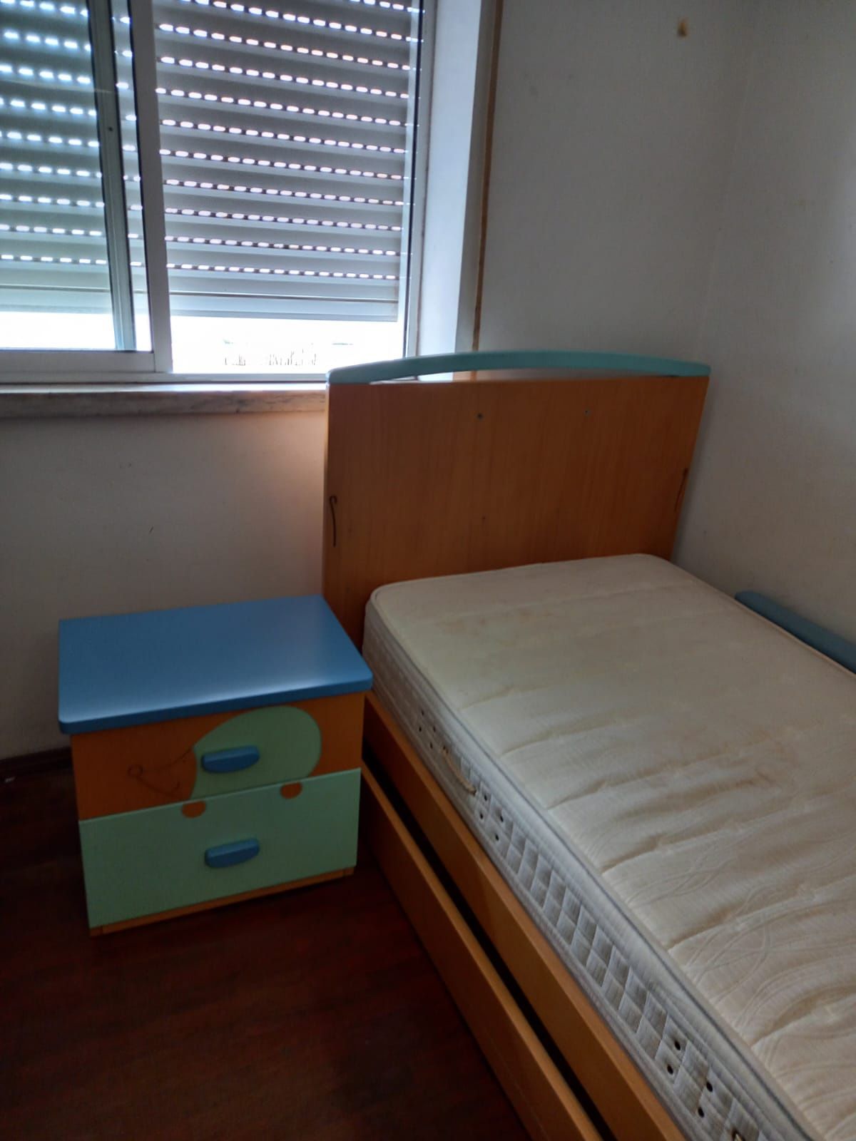 Jogo de quarto para menino, excelente qualidade e multifuncional.