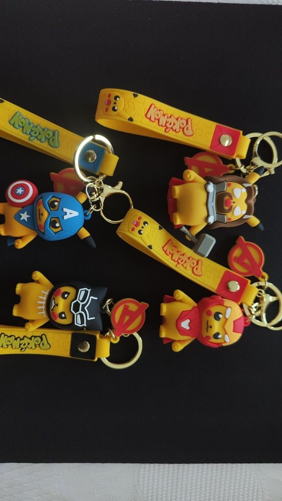 Porta chaves pikachu (versão super heróis)