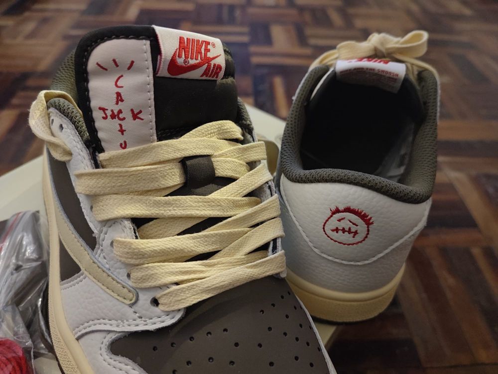 2 pares de tenis NIKE talla 37 1/2 nuevos
