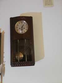 zegar wiszący firmy Enfield