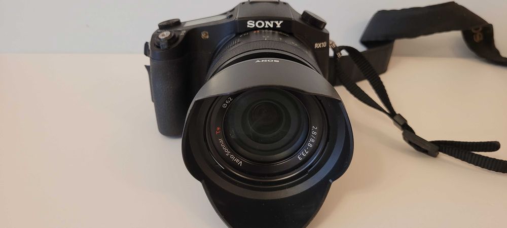 Sprzedam aparat fotograficzny  Sony RX 10