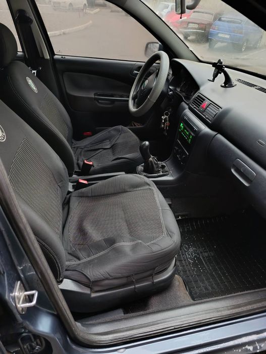 Продам свій автомобіль Skoda Octavia Tur 2005