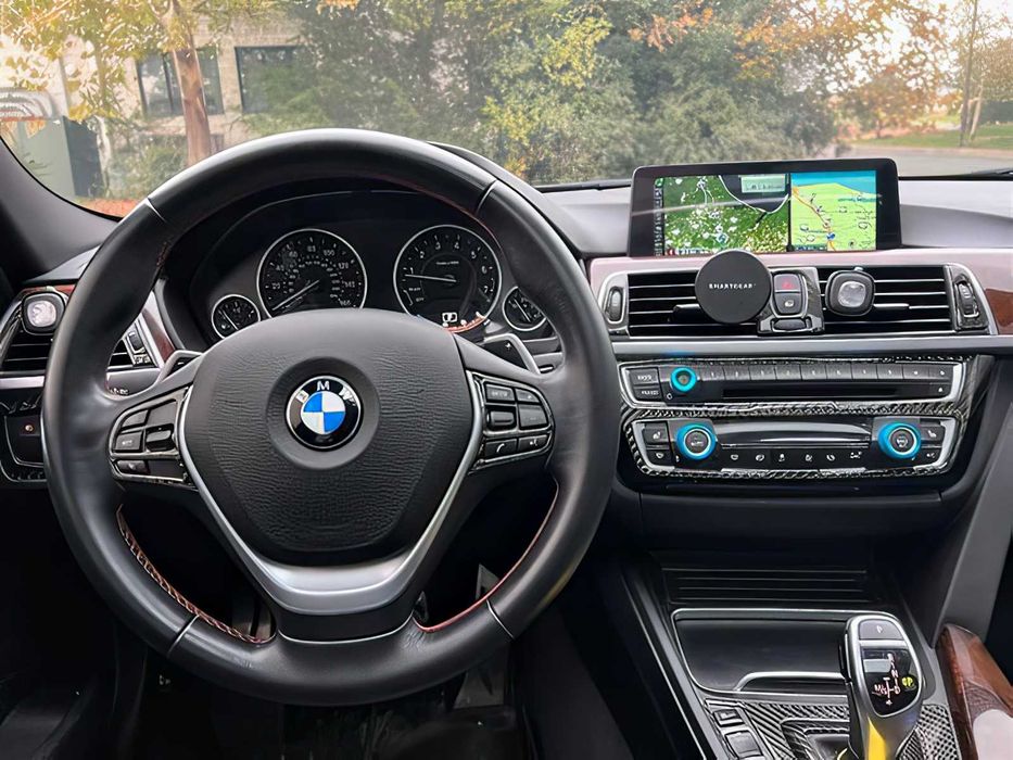 BMW 3 Series      2016