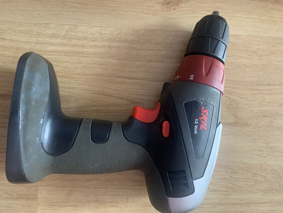 Wiertarko-wkrętrka SKIL 1001, akumulator