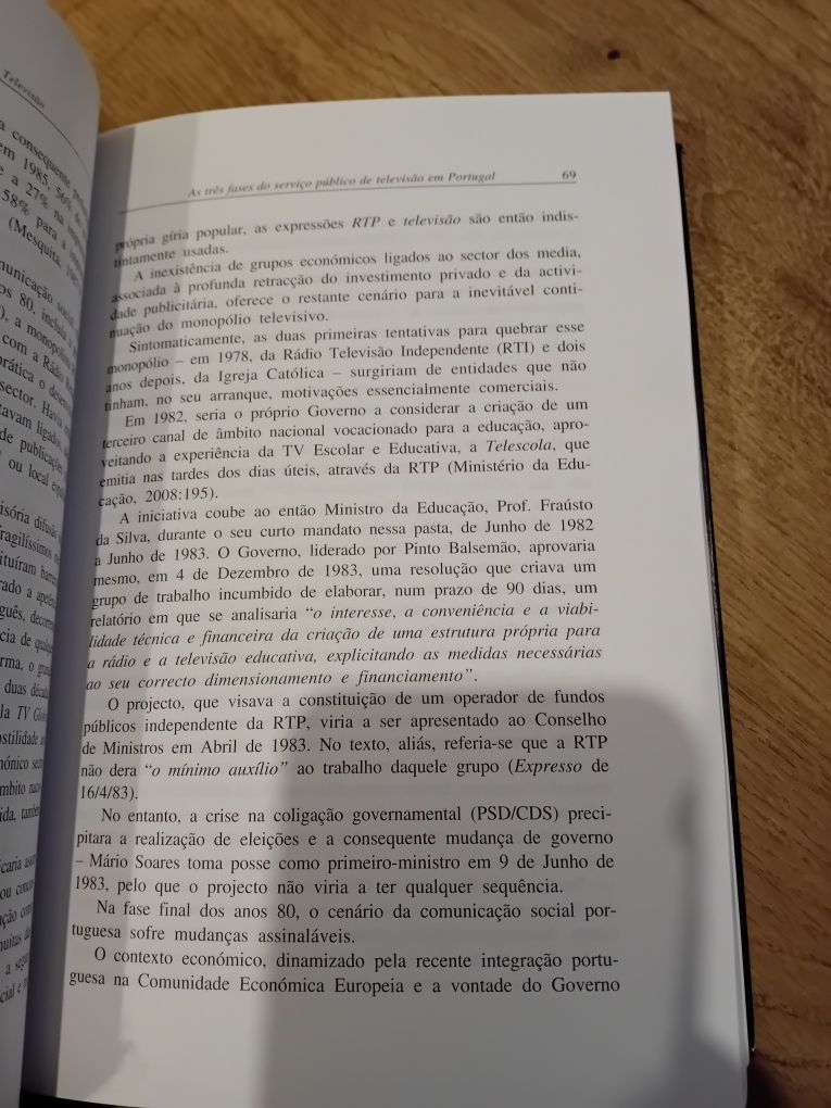 A RTP e o serviço público de televisão - Alberto Arons de Carvalho