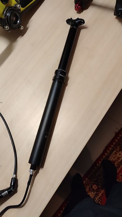 sztyca regulowana rockshox reverb + manetka