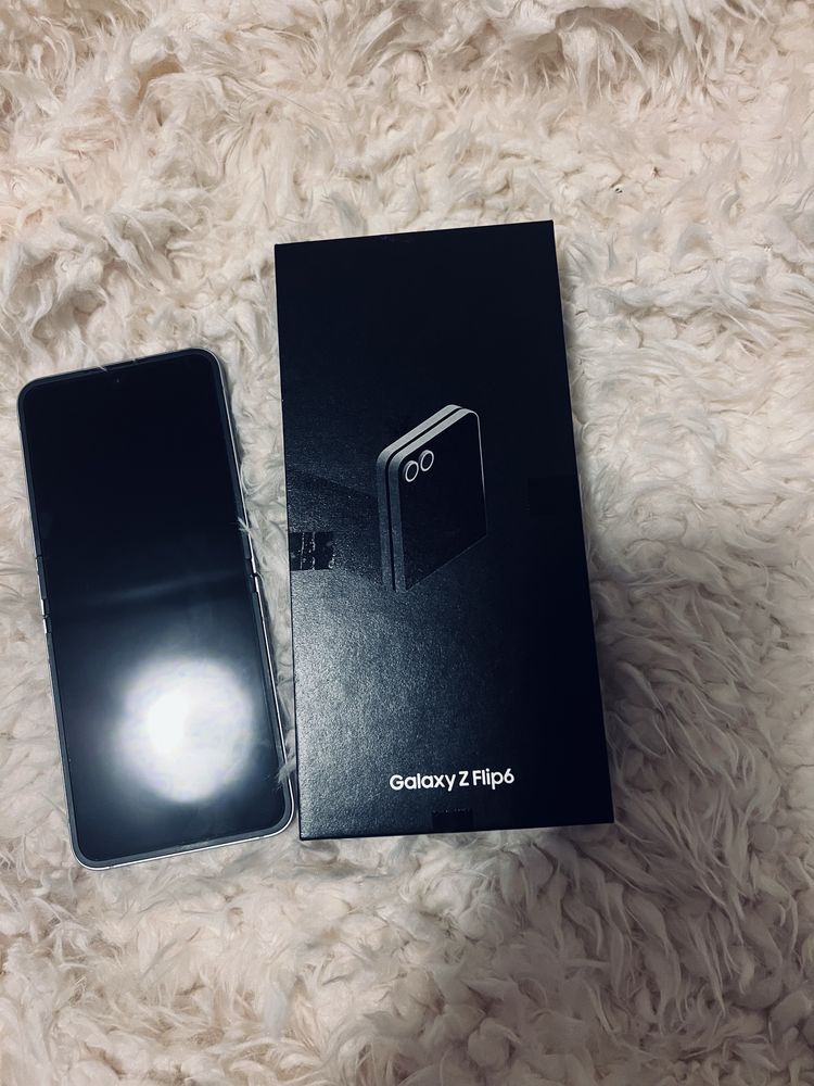 Samsung ZFlip 6 - Novo com Garantia