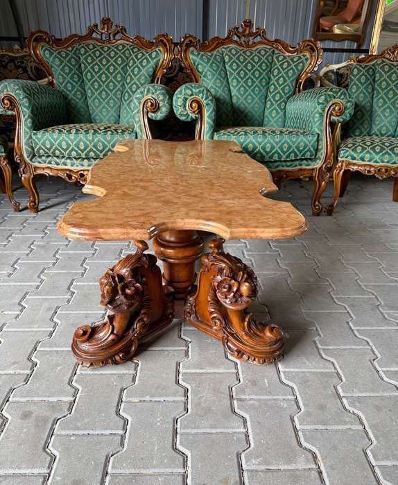 Włoska rzeźbiona ława z marmurowym blatem