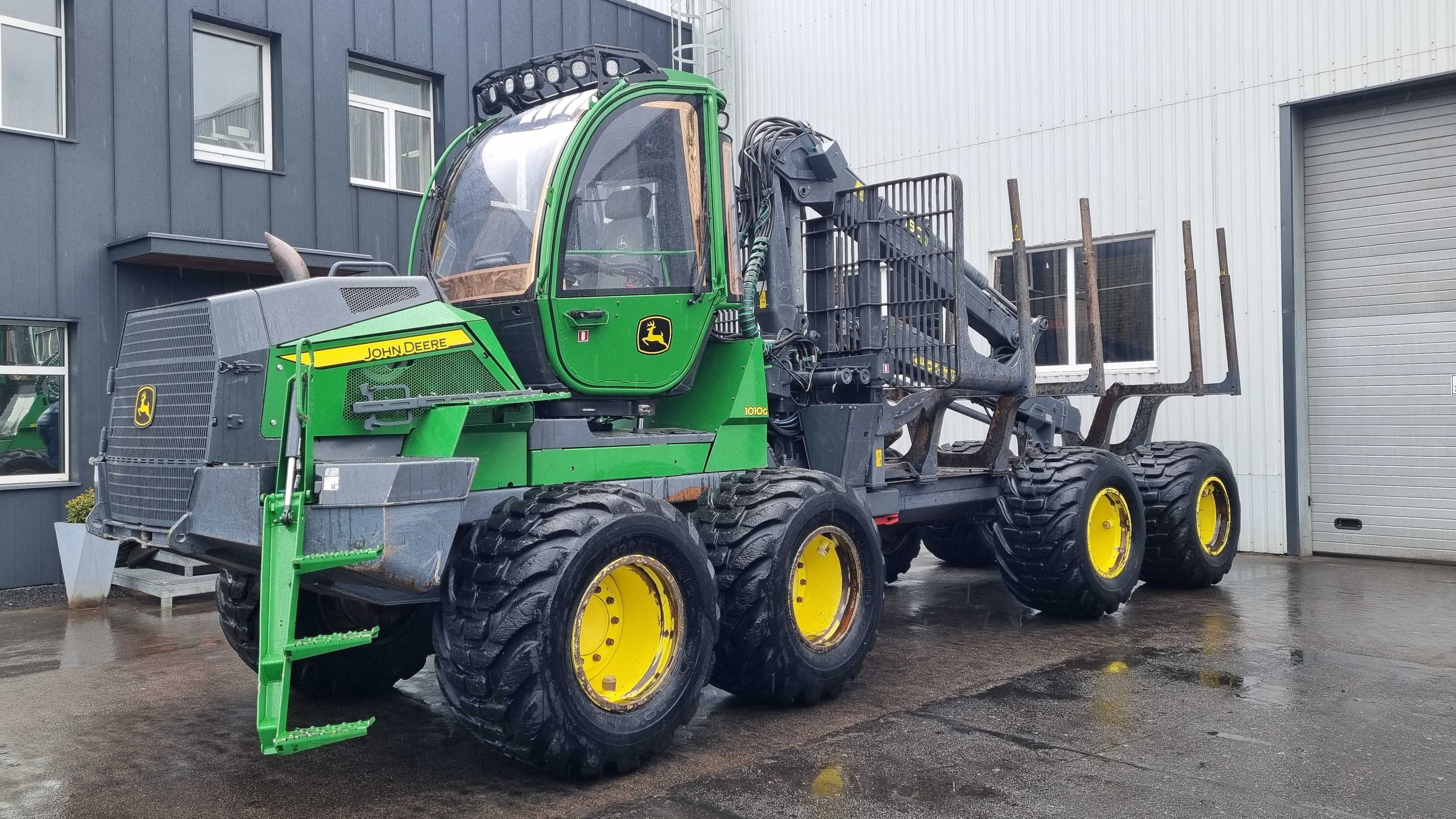 John Deere 1010G Forwarder