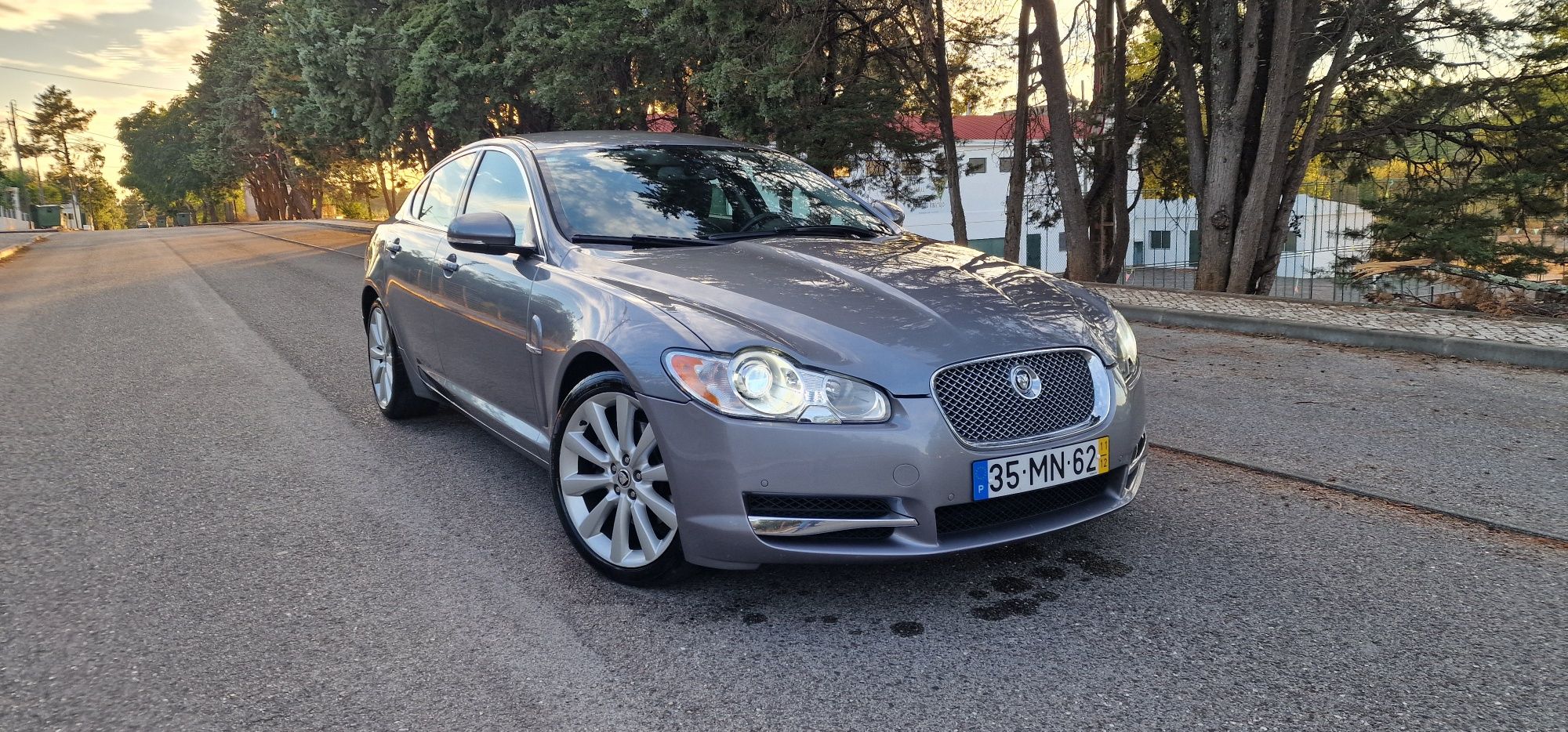 Jaguar XF 3.0 imaculado