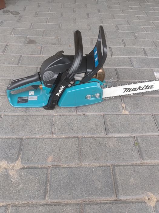 Pilarka Makita Ea3500s