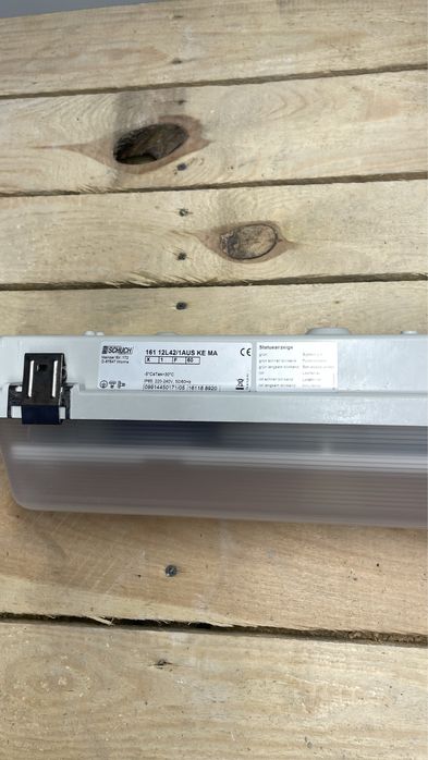 Lampa  swietlowki led schusch z akumulatorem awaryjnym
