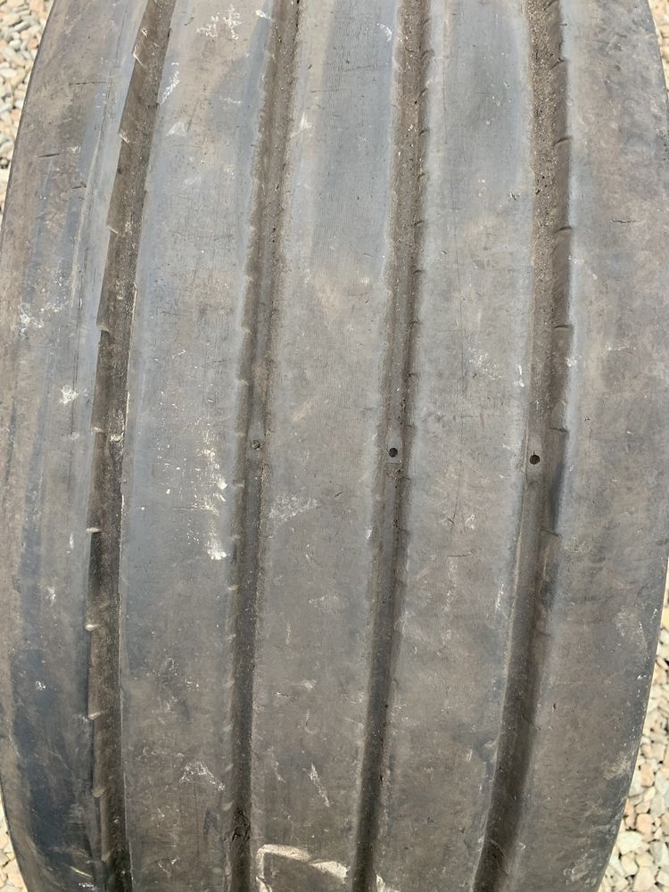 159. Opona 385/65 Dunlop Sp 244