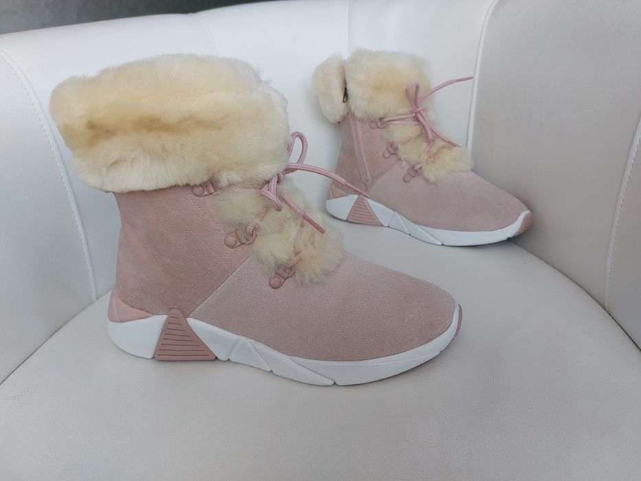 Зимові черевики SKECHERS натуральним хутром 39-40 р