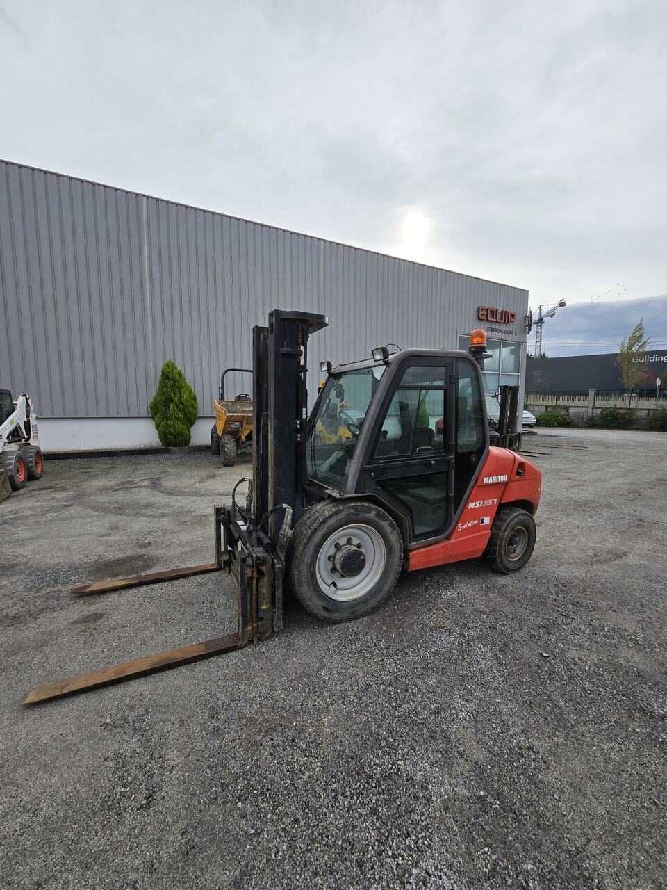 Empilhador Manitou MSI35 - Todo Terreno