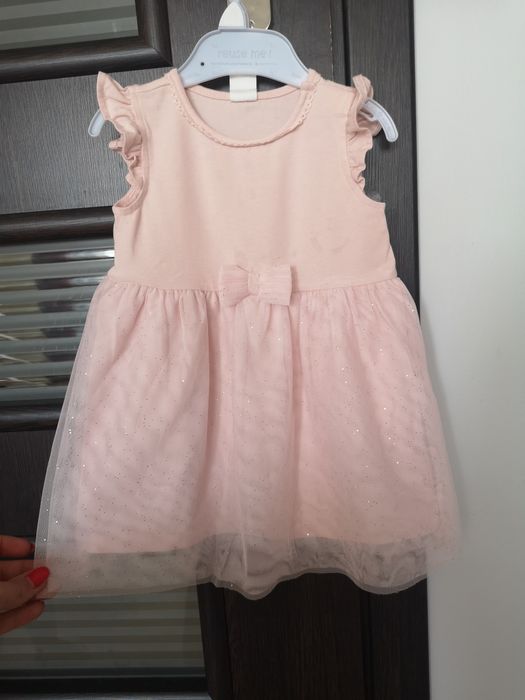 Różowa sukienka H&M tiul brokat 74