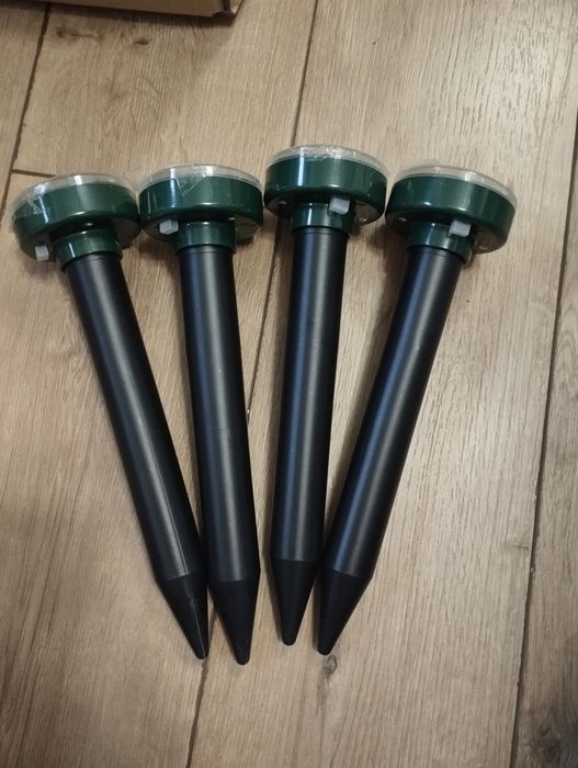 Solarny odstraszacz kretów 4 sztuki