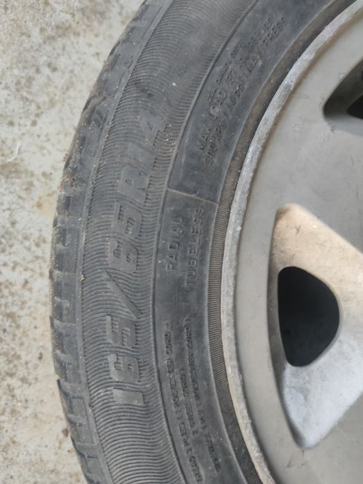 Jante seat com pneu usado           20€