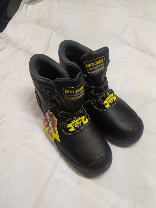 Робоче взуття з захистом маю розміри