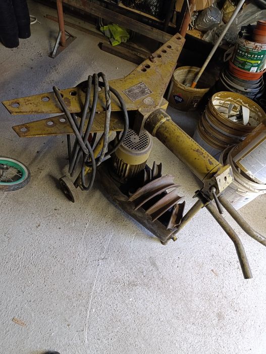 Sprzedam giętarkę do rur zremb