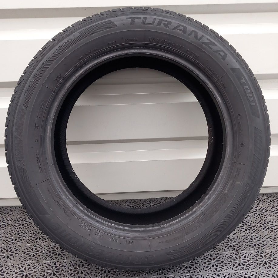 1szt opona letnia BRIDGESTONE 225/55R17 97W TURANZA T001