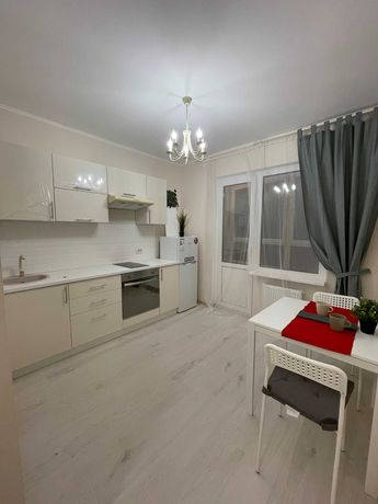 Продажа новой 1к-37м квартиры,Патриотика,Осокорки,с ремонтом и мебелью