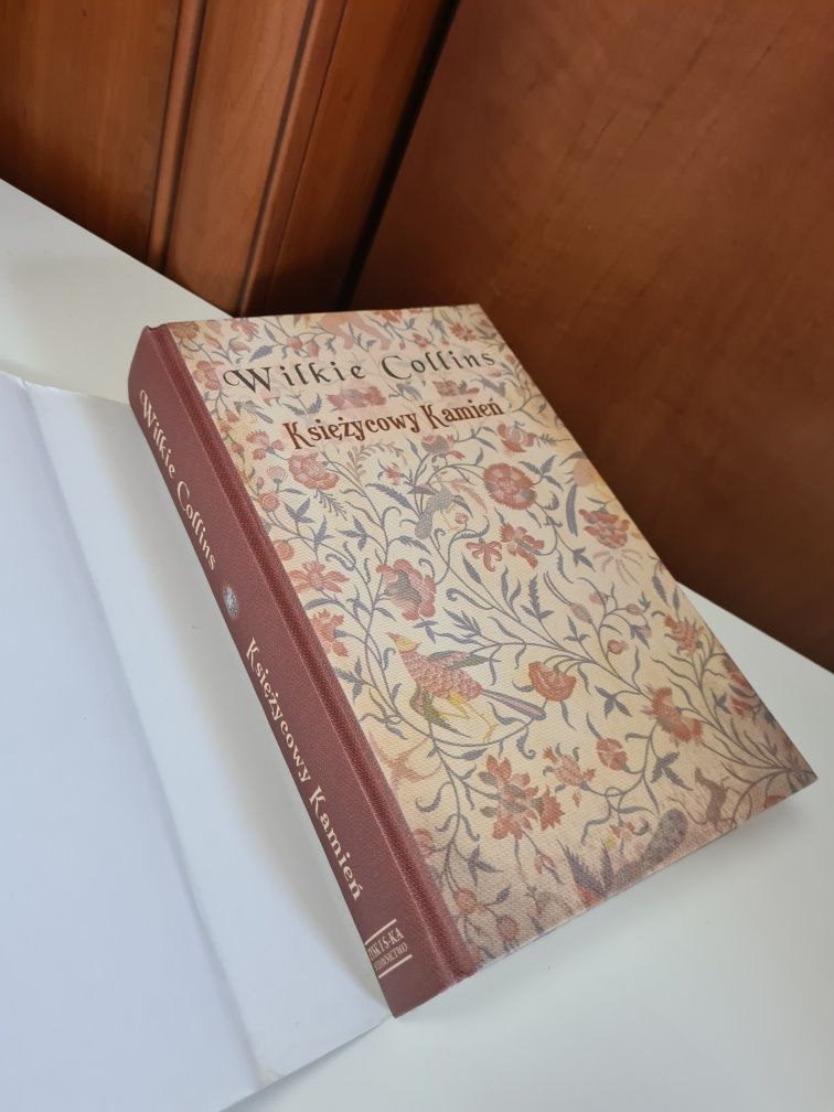 Księżycowy Kamień - Wilkie Collins .