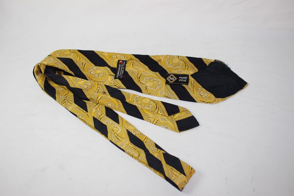 Gravatas antigas/vintage de homem - Marcas de uso - Limpas