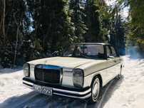 Mercedes W115 – klasyczna biała perła na Twój ślub!