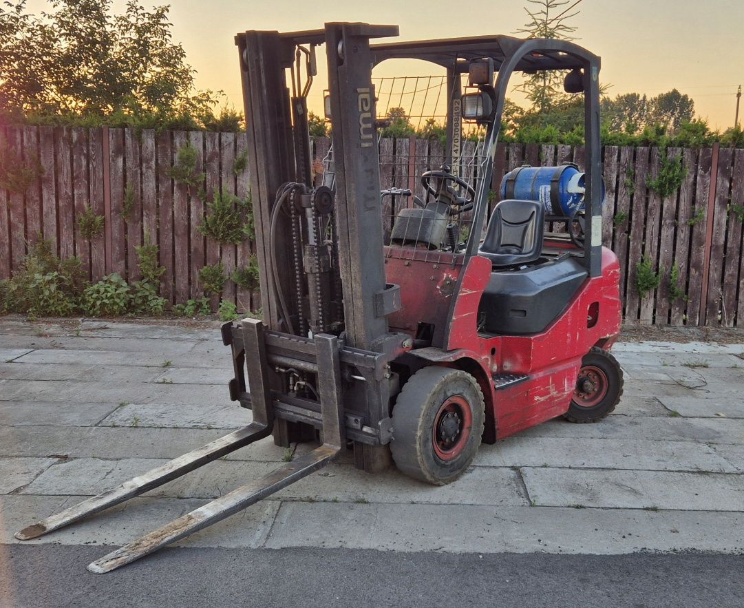 Wózek widłowy Maximal 1.8T