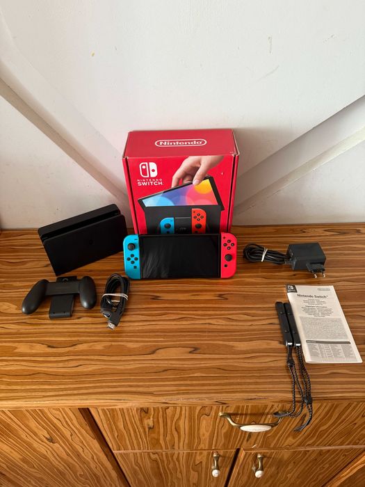 Konsola Nintendo Switch OLED +  Akcesoria - Oryginalne pudełko