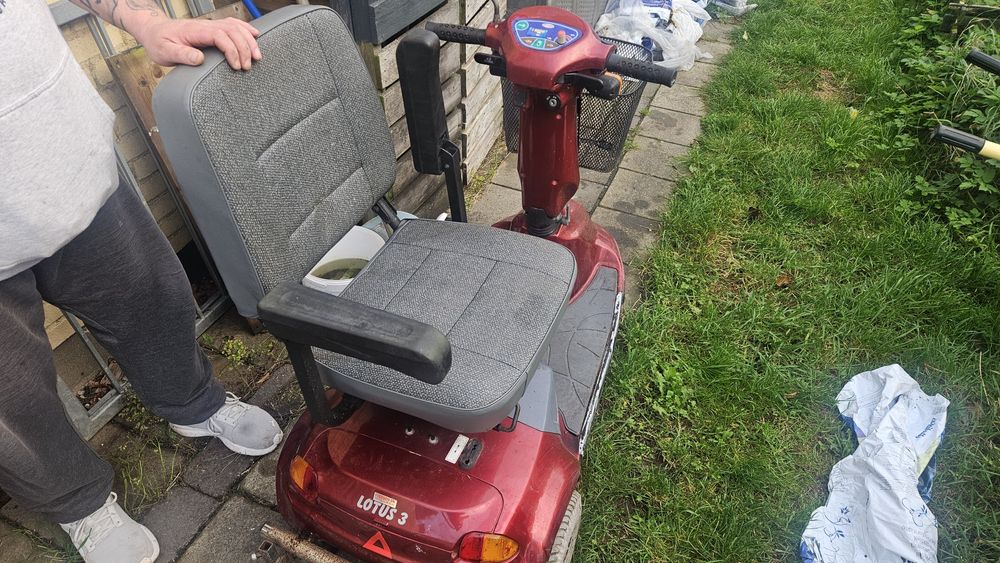 Wózek elektryczny Lotus 3