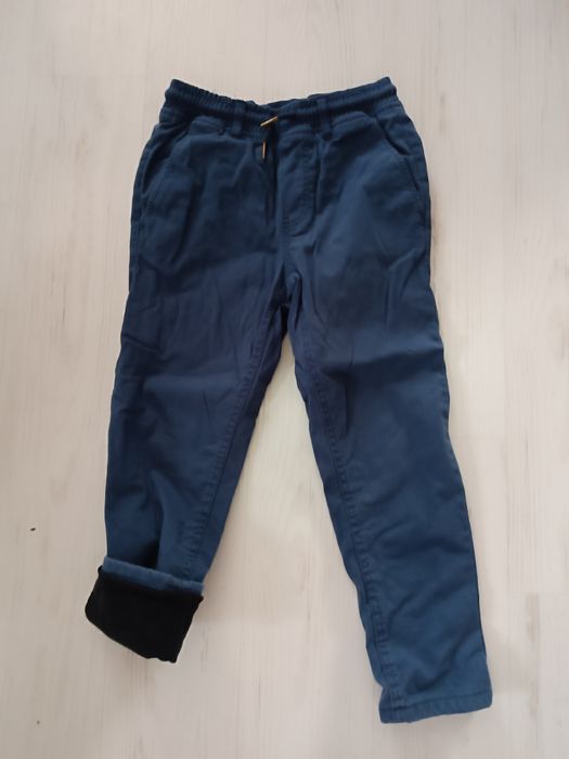 Ocieplane spodnie chłopięce Reserved rozmiar 134