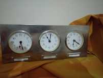 Relogio decorativo metalico