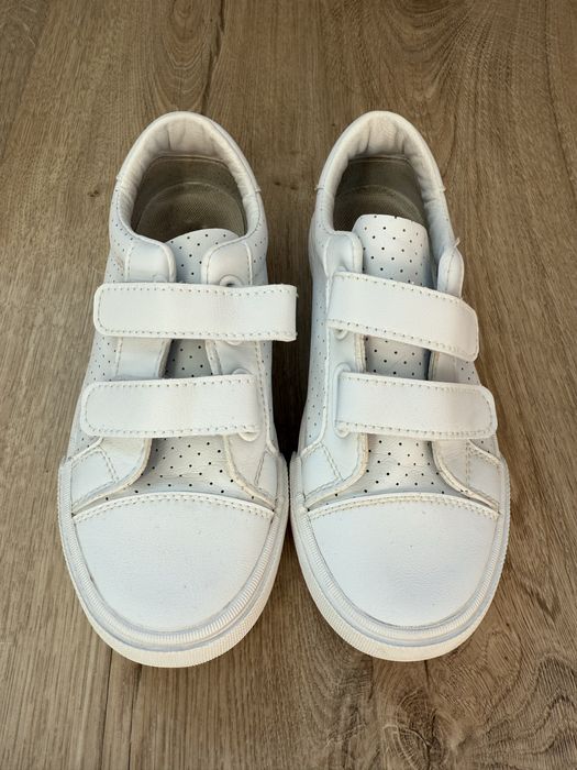 Продам белые кеды