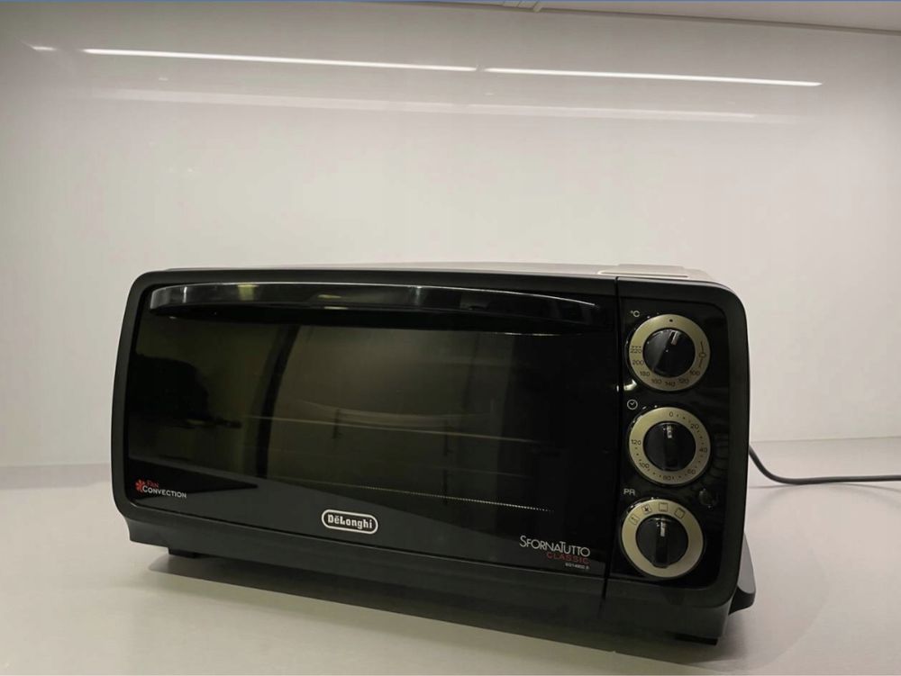 Mini piekarnik De'Longhi Sfornatutto 14 l srebrny/szary