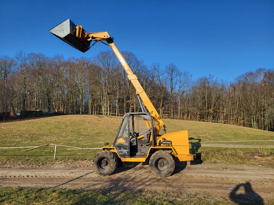 Ładowarka teleskopowa Yanmar.