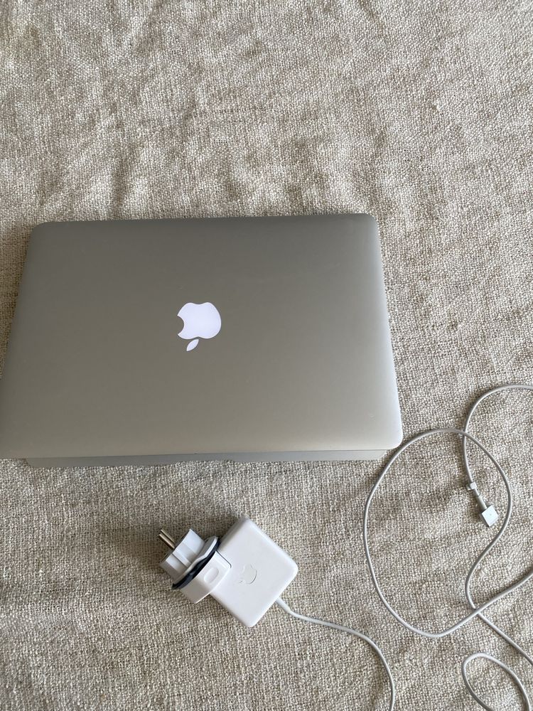 Ноутбук Apple MacBook Air A1466